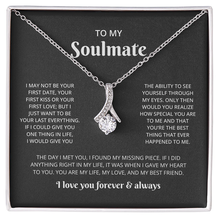 Interlocking Heart Pendant Necklace