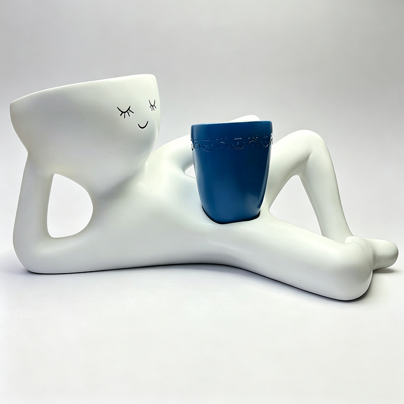Low-maintenance figurine planter