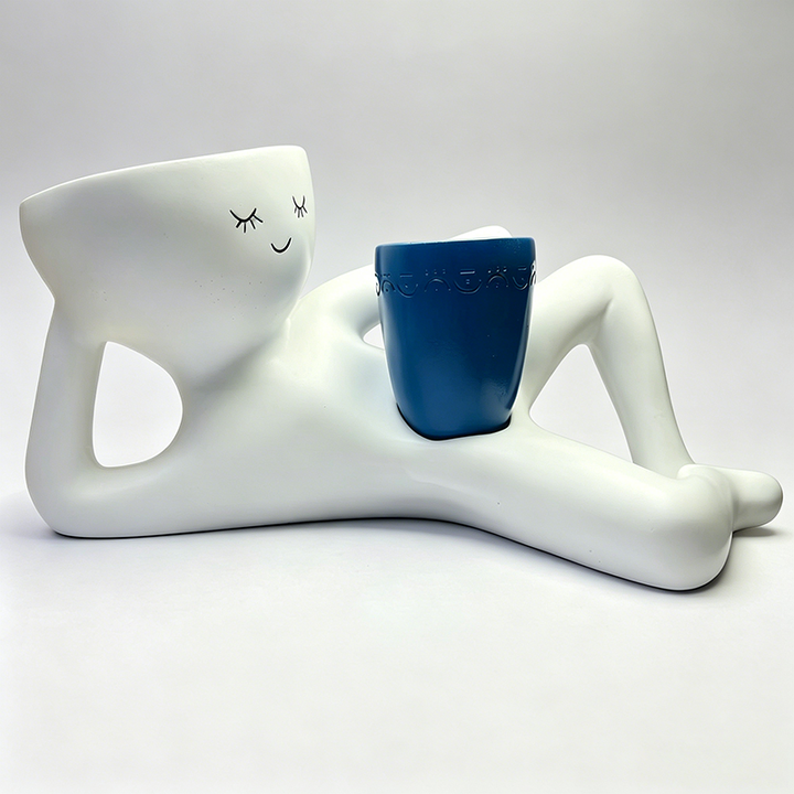 Low-maintenance figurine planter
