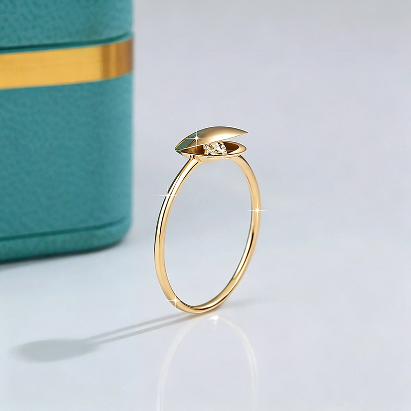 Gold Diamond Shell Ring