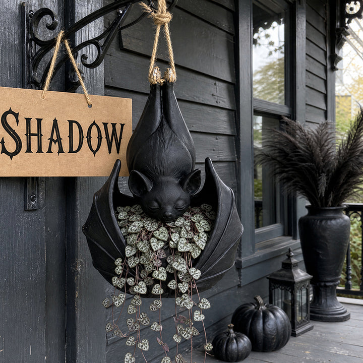 Bat-shaped flowerpot
