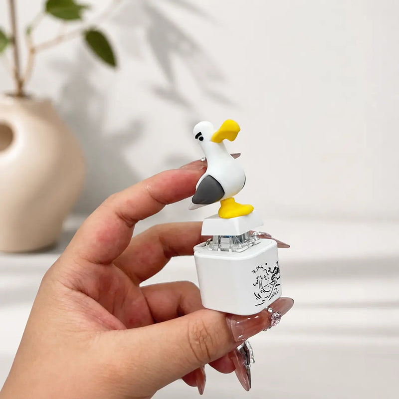 Seagull Stress-Relief Sound-Making Toy Keychain