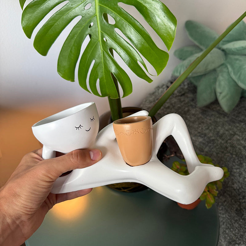 Low-maintenance figurine planter