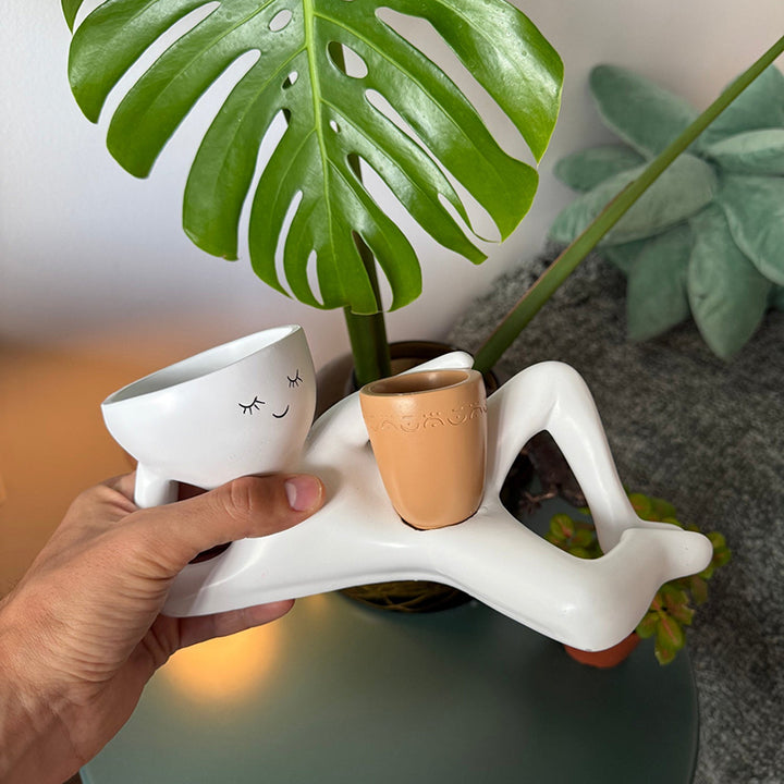 Low-maintenance figurine planter