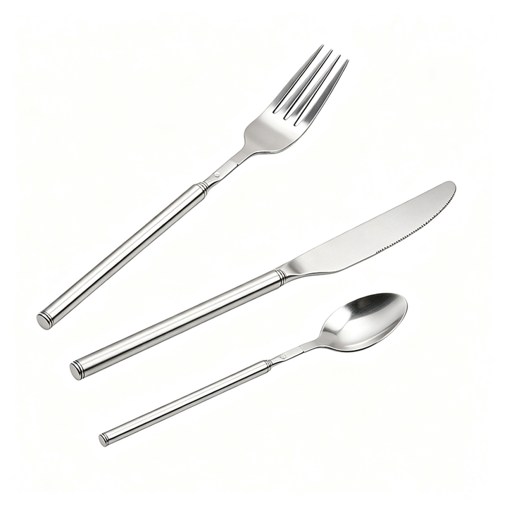 Portable retractable cutlery