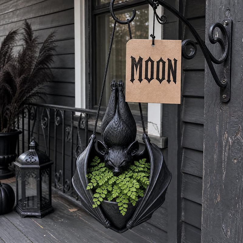 Bat-shaped flowerpot
